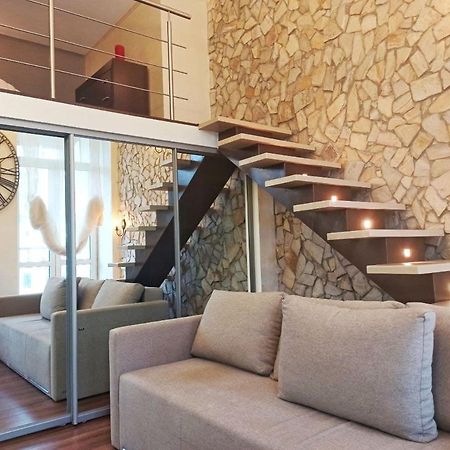 Двухуровневая Дизайнерская Квартира В Центре Киева Ngoại thất bức ảnh