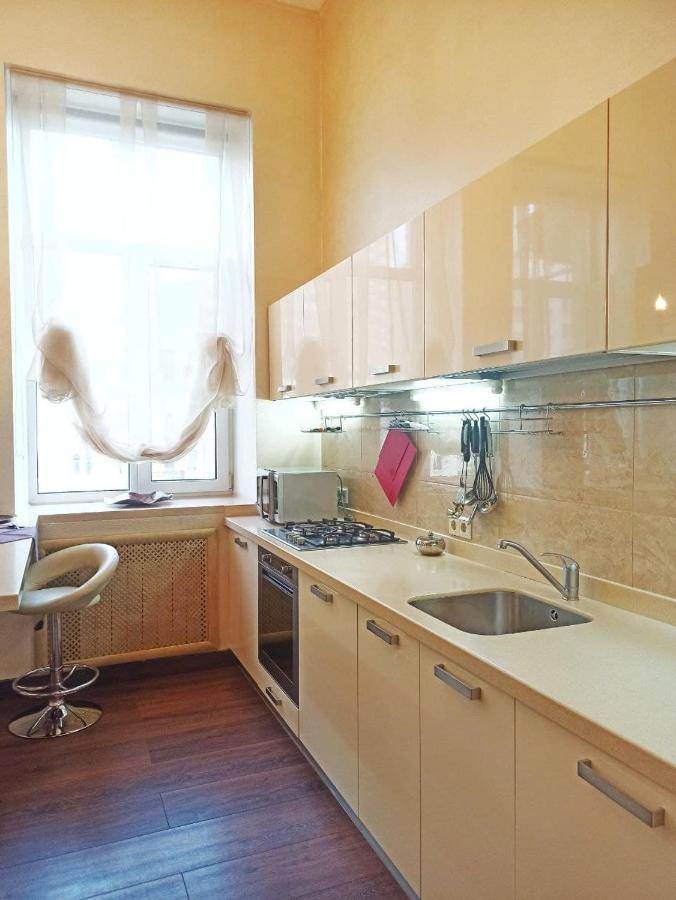 Двухуровневая Дизайнерская Квартира В Центре Киева Ngoại thất bức ảnh